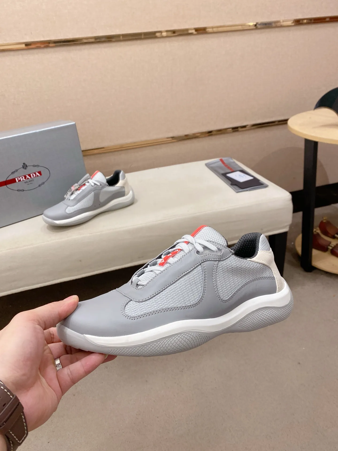Men's shoes 💰 580💰 ✔️✔️✔️High version High-quality new PRADA (Prada) counters are launched simultaneously, new men's shoes, 😘fabrics are selected from first-layer cowhide fabrics. Lining: Imported cowhide leather lining. 👍🏿High-end☄️Open-molded non-slip rubber outsole, exquisite lines, simple and elegant, comfortable and high-end for leisure travel. Code number: 38 to 45